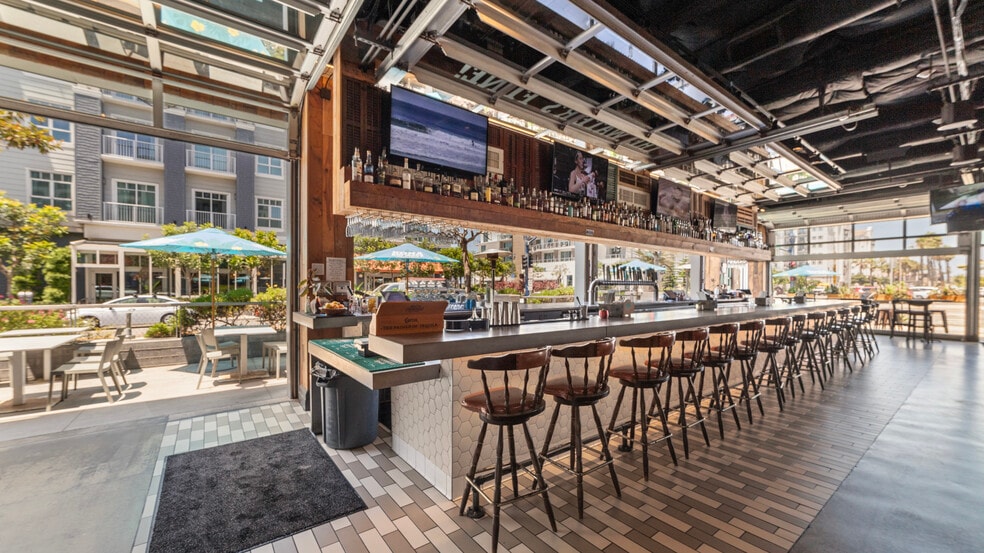 More Photos Of 211 Mission Ave, Oceanside Hotel For Lease