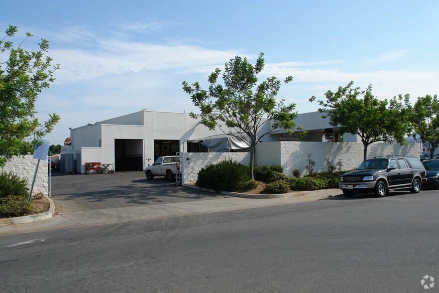 Primary Photo Of 859 N Broadway, Escondido Auto Repair For Lease