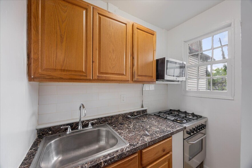 More Photos Of 95 Buena Vista Ave, Yonkers Apartments For Sale