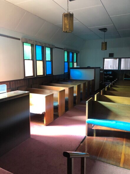 More Photos Of 23597 Manzanita, Crestline Specialty For Lease