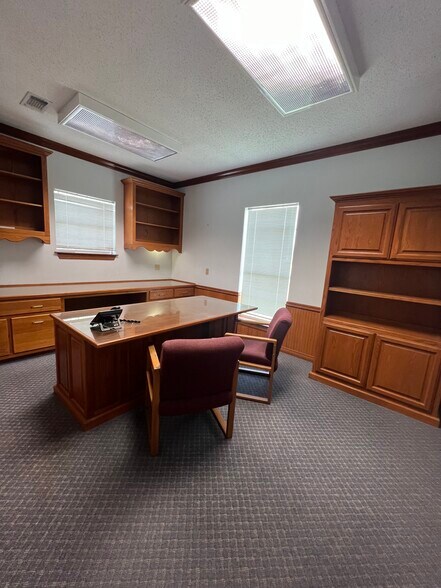 More Photos Of 8989 Interline Ave, Baton Rouge Office For Sale