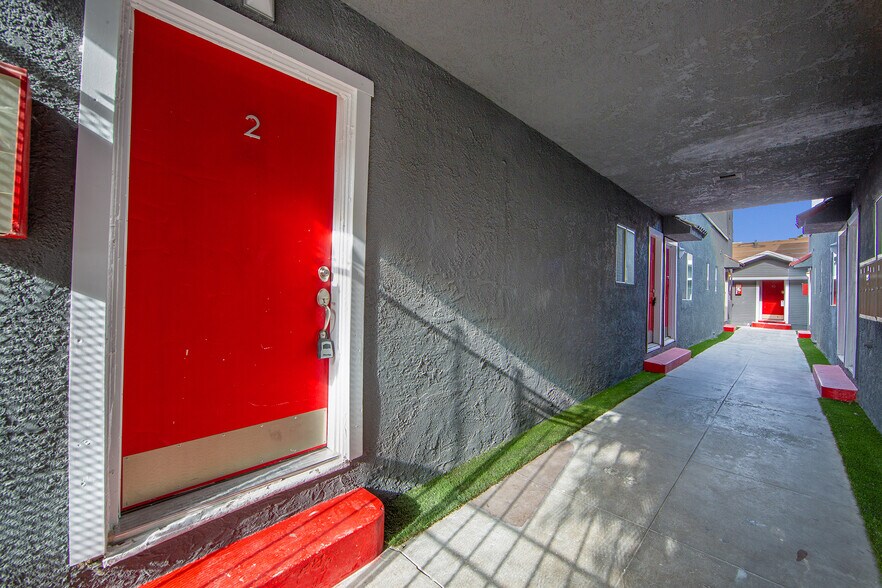 More Photos Of 1377 Warren Ave, Long Beach Apartments For Sale