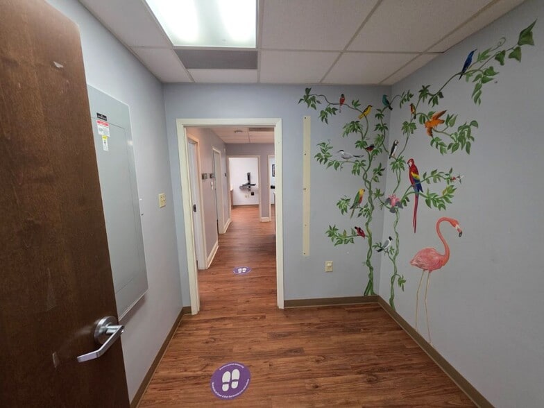 More Photos Of 2711 Randolph Rd, Charlotte Medical For Sale