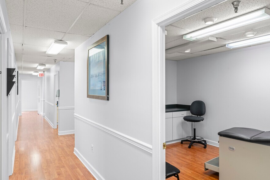 More Photos Of 5514 Alma Ln, Springfield Medical For Lease