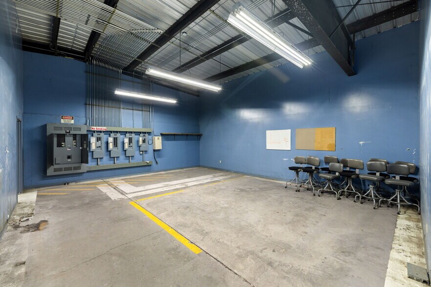 More Photos Of 2180 Middle Rd, Lewistown Refrigeration Cold Storage For Sale