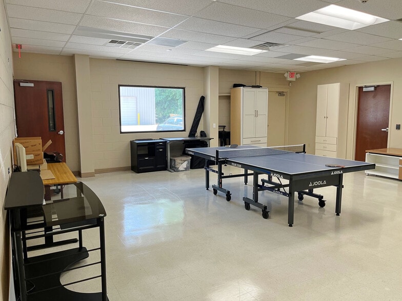 More Photos Of 5112 Departure Dr, Raleigh Light Manufacturing For Lease