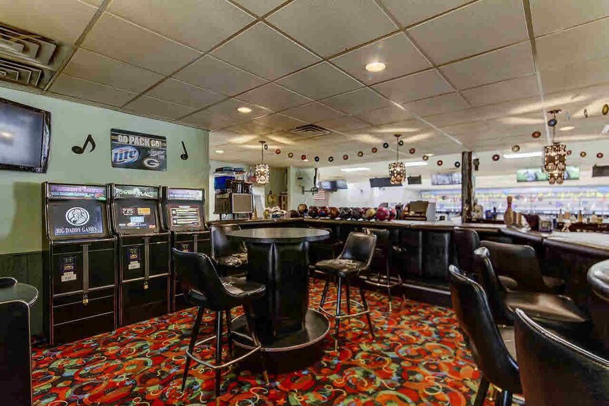 More Photos Of 501-511 E Racine St, Jefferson Bowling Alley For Sale