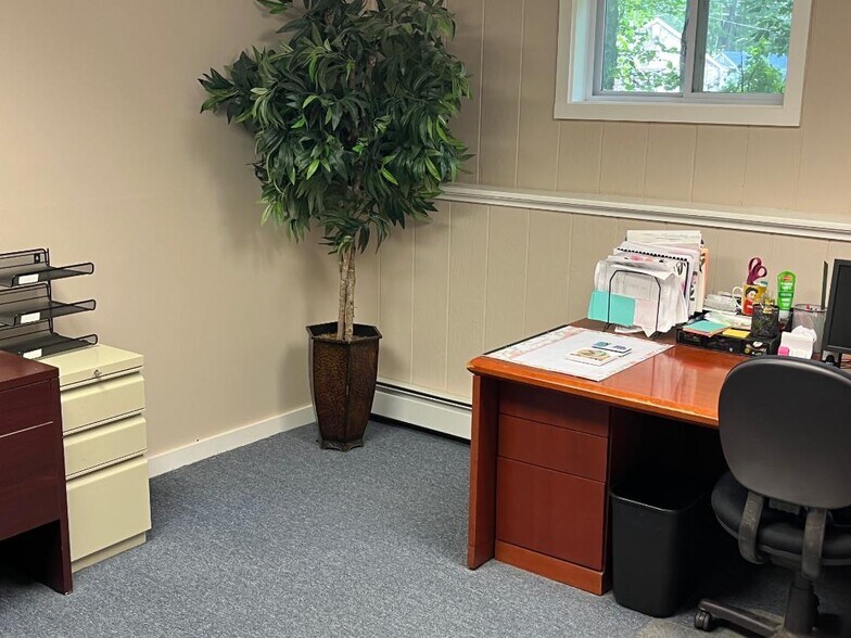 More Photos Of 284 Merrow Rd, Tolland Office For Lease