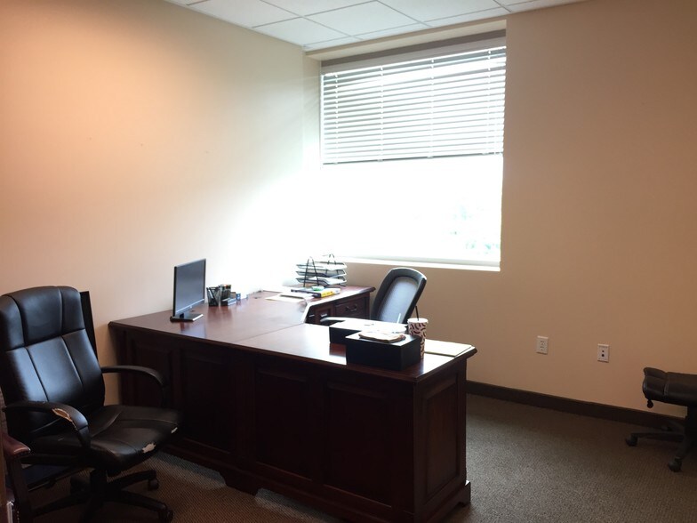 More Photos Of 480-518 W 800 N, Orem Medical For Lease