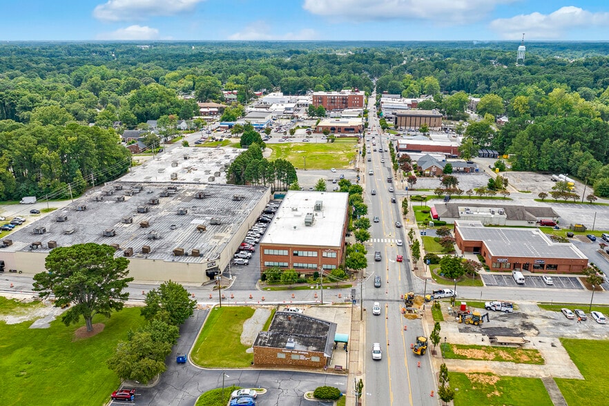 More Photos Of 202 N Main St, Fuquay Varina Freestanding For Sale