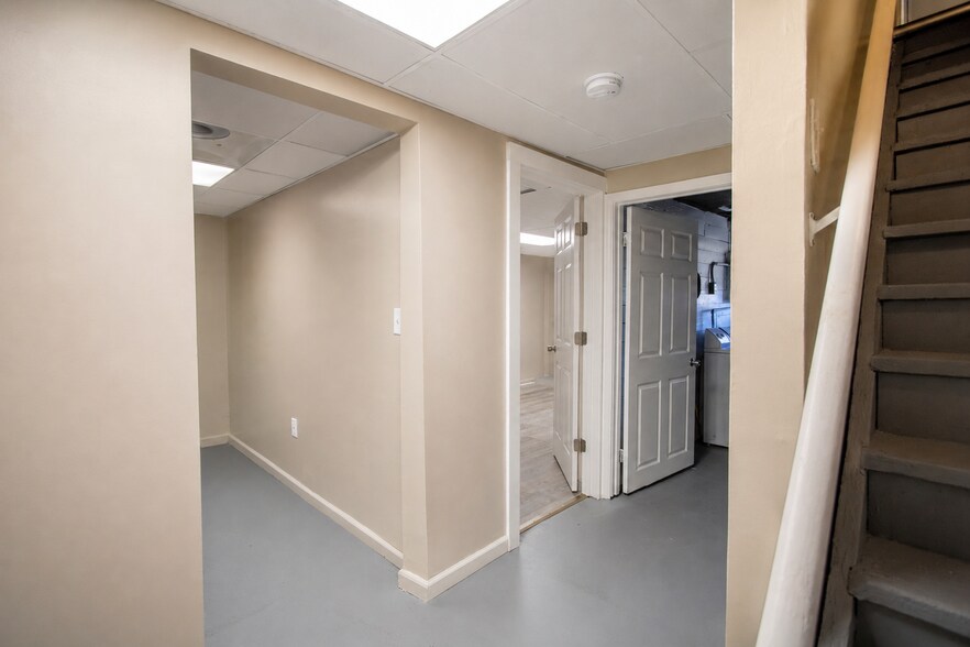 More Photos Of 25 Maynard Ct, Pontiac Apartments For Sale