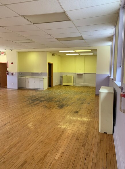 More Photos Of 238 Berkeley Ave, Newark Daycare Center For Sale