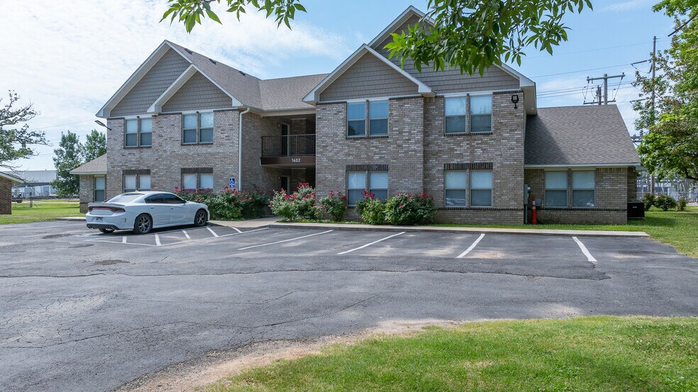 More Photos Of 1400 Jacobs Ave, Fort Smith Apartments For Sale