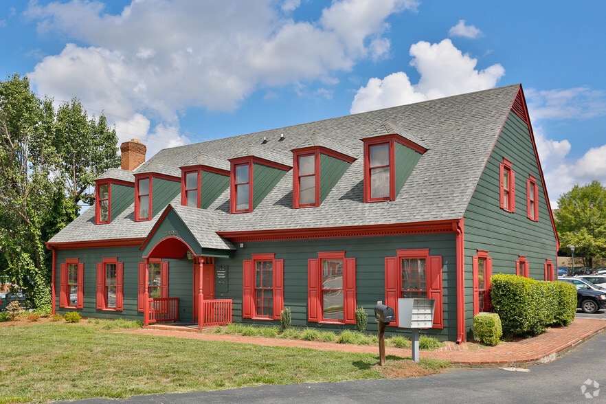 Primary Photo Of 7808 Pineville-Matthews Rd, Charlotte Office For Lease