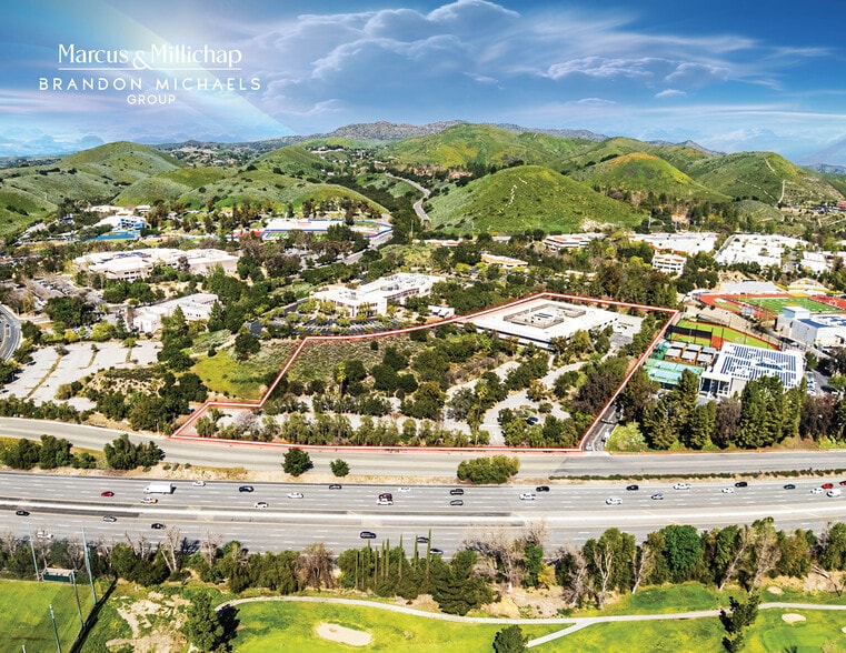 Primary Photo Of 4553 La Tienda Rd, Westlake Village Light Manufacturing For Sale