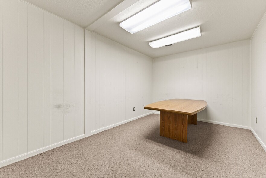 More Photos Of 2210 N Frazier St, Conroe Medical For Lease