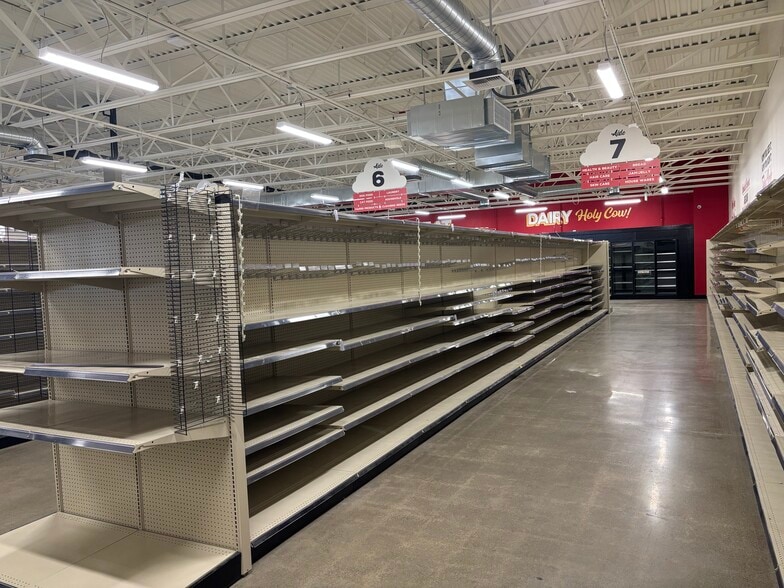 More Photos Of 4760-4844 Everhard Rd, Canton Storefront For Lease