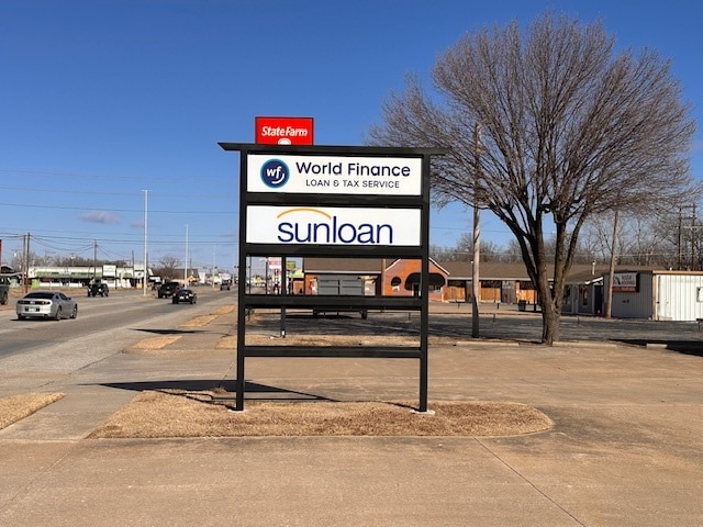 More Photos Of 400-404 N Lynn Riggs Blvd, Claremore Storefront Retail Office For Lease