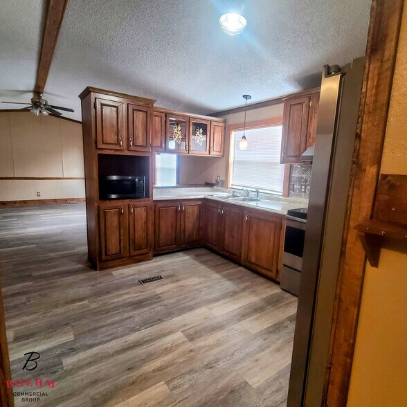 More Photos Of 138 Grey Moss Ct, Ingram Apartments For Sale