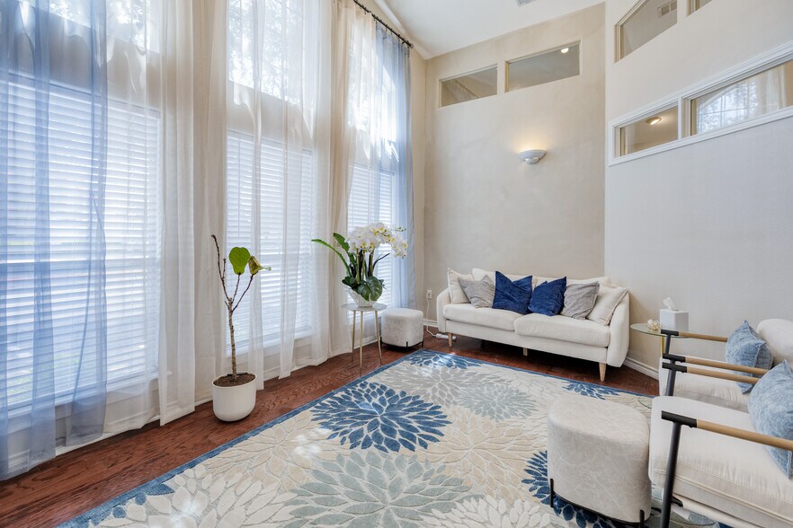 More Photos Of 12335 Hymeadow Dr, Austin Office For Sale