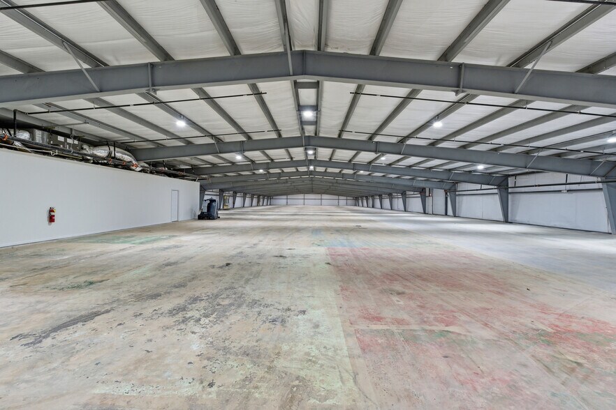 More Photos Of 701 Lovvorn Rd, Carrollton Warehouse For Lease