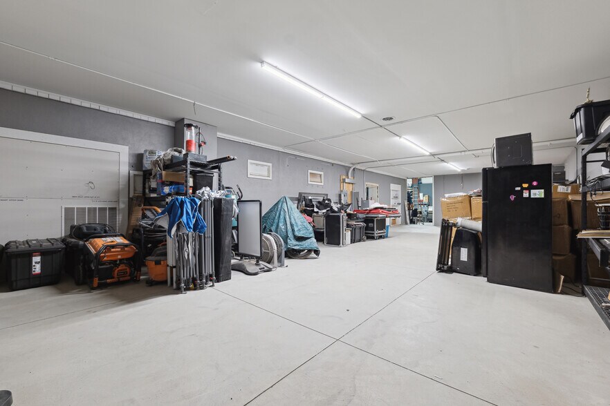 More Photos Of 2502 E Michigan Ave, Ypsilanti Freestanding For Lease