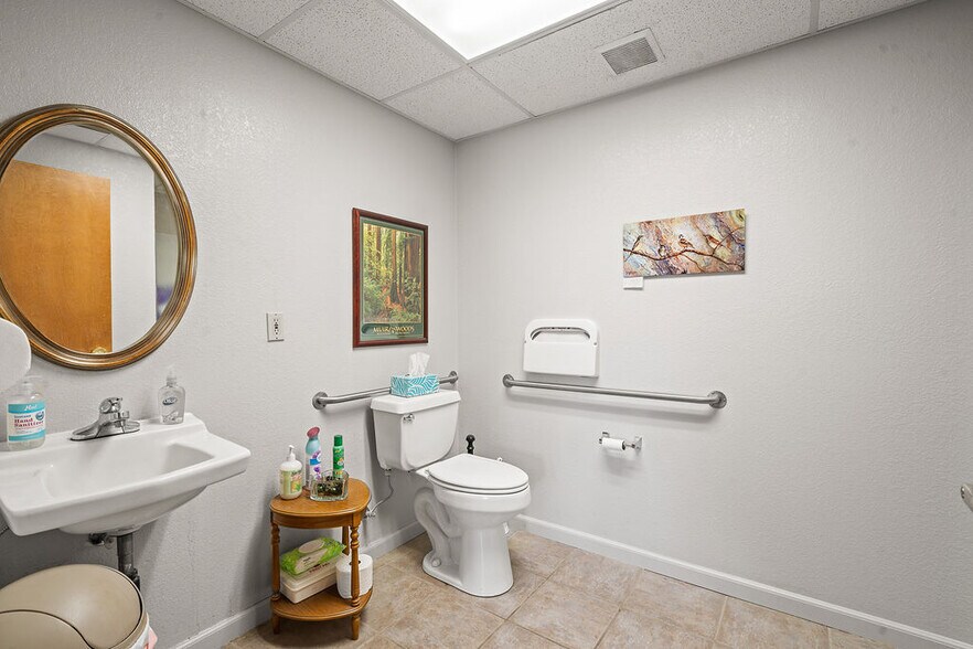 More Photos Of 2828 Easy St, Placerville Office For Lease