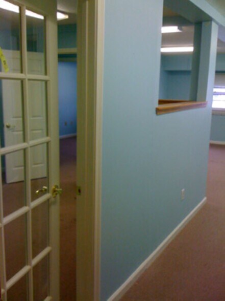 More Photos Of 464 Ocean Ave, New London Office For Sale