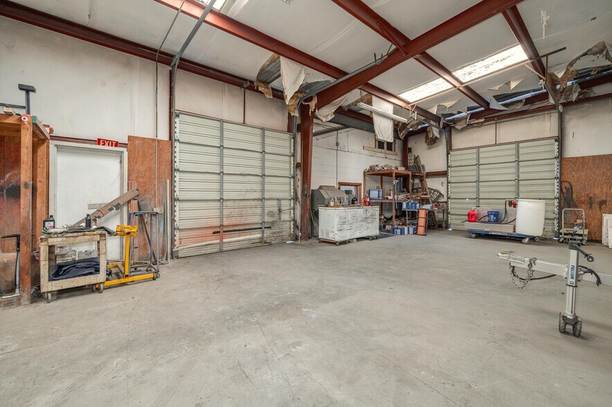 More Photos Of 19 Evergreen Dr, Lake Wales Freestanding For Sale