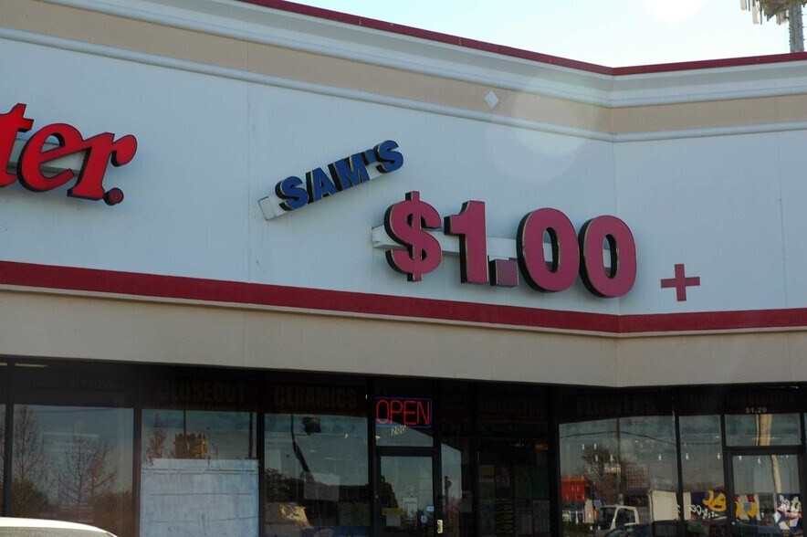 More Photos Of 5334 Ross Ave, Dallas General Retail For Lease