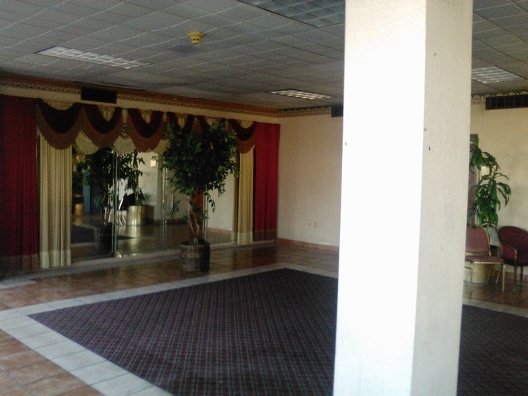 More Photos Of 1441 E Brooks Rd, Memphis Hotel For Sale
