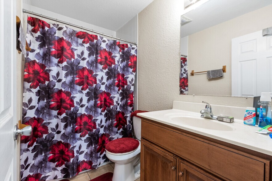 More Photos Of 910 St Johns Ave, Palatka Storefront Retail Residential For Sale