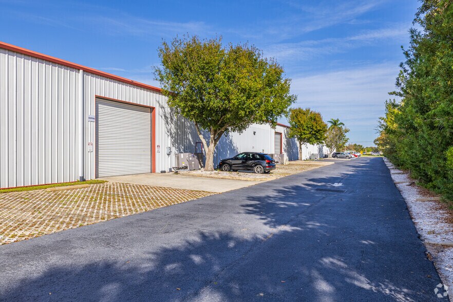 More Photos Of 600 Tallevast Rd, Sarasota Light Manufacturing For Lease