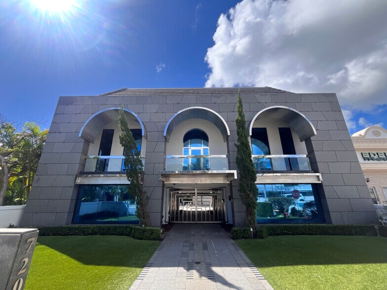 More Photos Of 720 E Palmetto Park Rd, Boca Raton Office For Lease