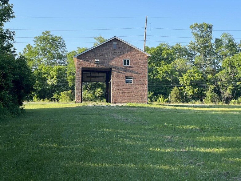 More Photos Of 4660 Mary Ingles Highway, Silver Grove Police Fire Station For Sale