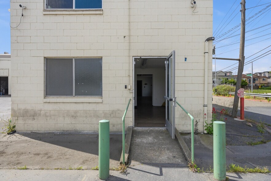 More Photos Of 16440 Ashland Ave, San Lorenzo Warehouse For Sale