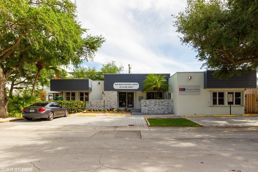 More Photos Of 212 SE 8th St, Fort Lauderdale Office Residential For Sale
