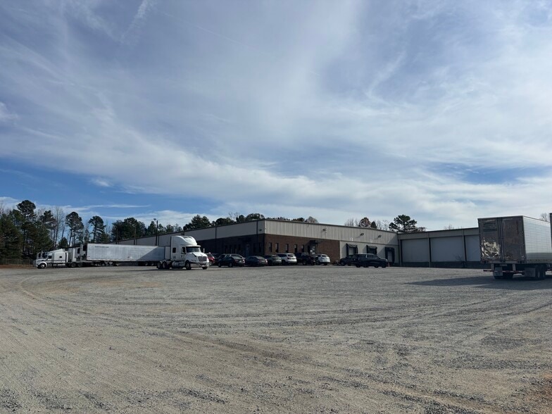 Primary Photo Of 10028 Metromont Industrial Blvd, Charlotte Warehouse For Lease