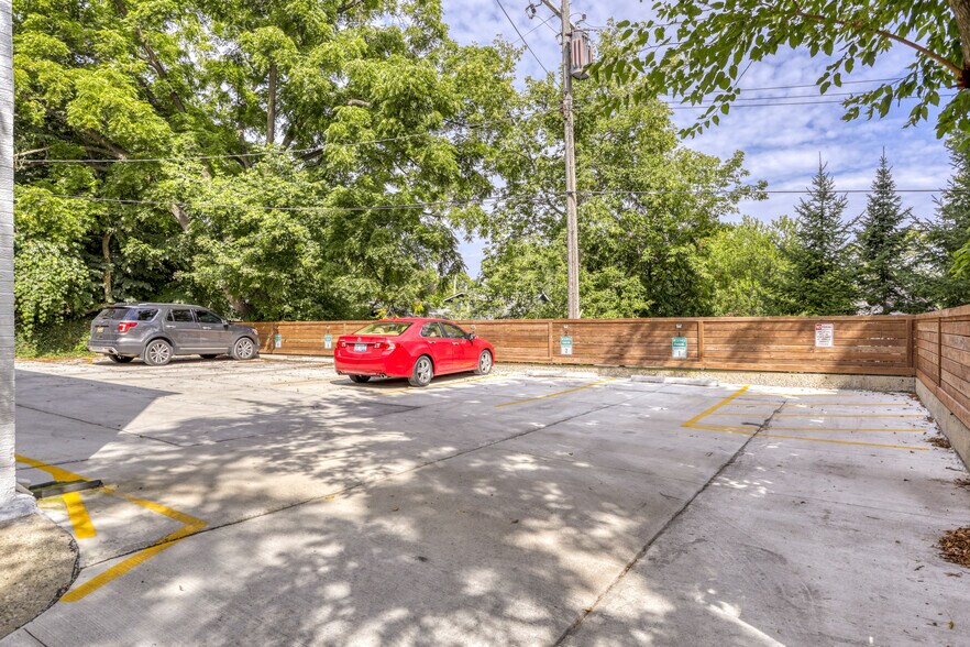 More Photos Of 320 Koch Ave, Ann Arbor Apartments For Sale