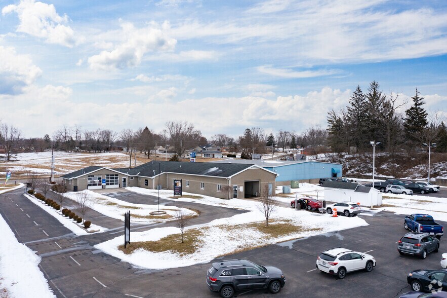 More Photos Of 2101 E Home Rd, Springfield Freestanding For Sale