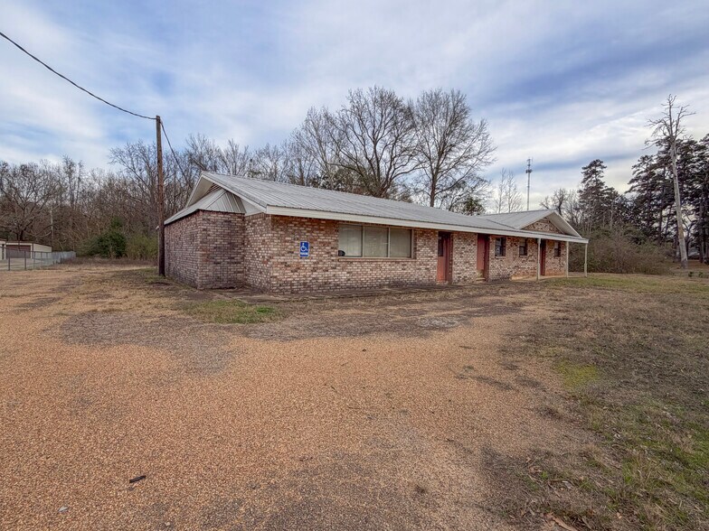 More Photos Of 1200 N Louise St, Atlanta Office For Sale