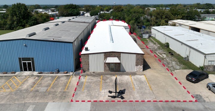 More Photos Of 5031 Boyd Blvd, Rowlett Warehouse For Lease