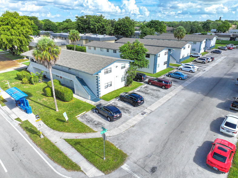 Primary Photo Of 881 SW 74th Ave, North Lauderdale Apartments For Sale