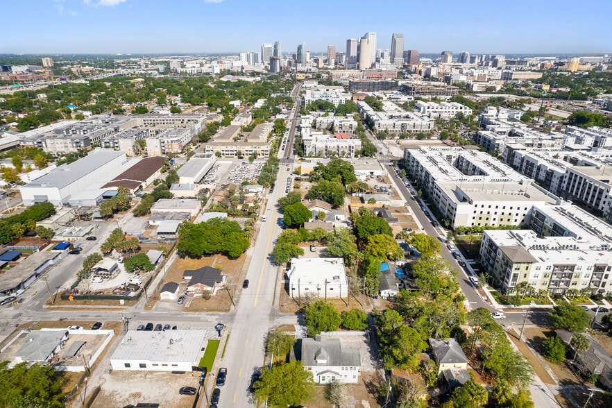 More Photos Of 1902 W Cass St, Tampa Office For Sale