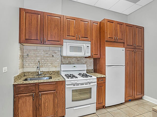 More Photos Of 2249 W Irving Park Rd, Chicago Apartments For Sale