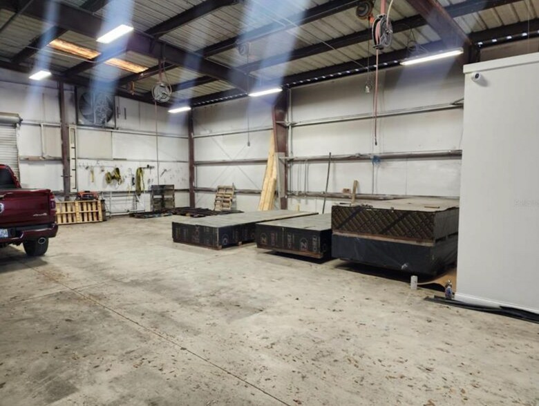 More Photos Of 1223 W Columbia St, Orlando Warehouse For Sale