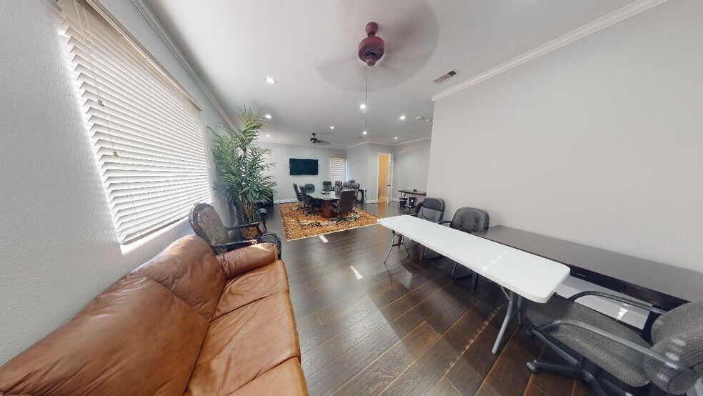 More Photos Of 5507 Louetta Rd, Spring Medical For Sale