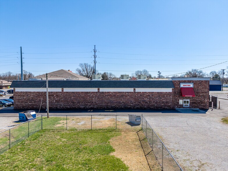 More Photos Of 3001 Lone Oak Rd, Paducah Drugstore For Sale