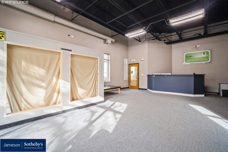 More Photos Of 800 E Woodfield Rd, Schaumburg Medical For Sale