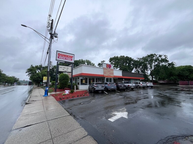 More Photos Of 99 Winthrop Ave, Lawrence Storefront Retail Office For Lease